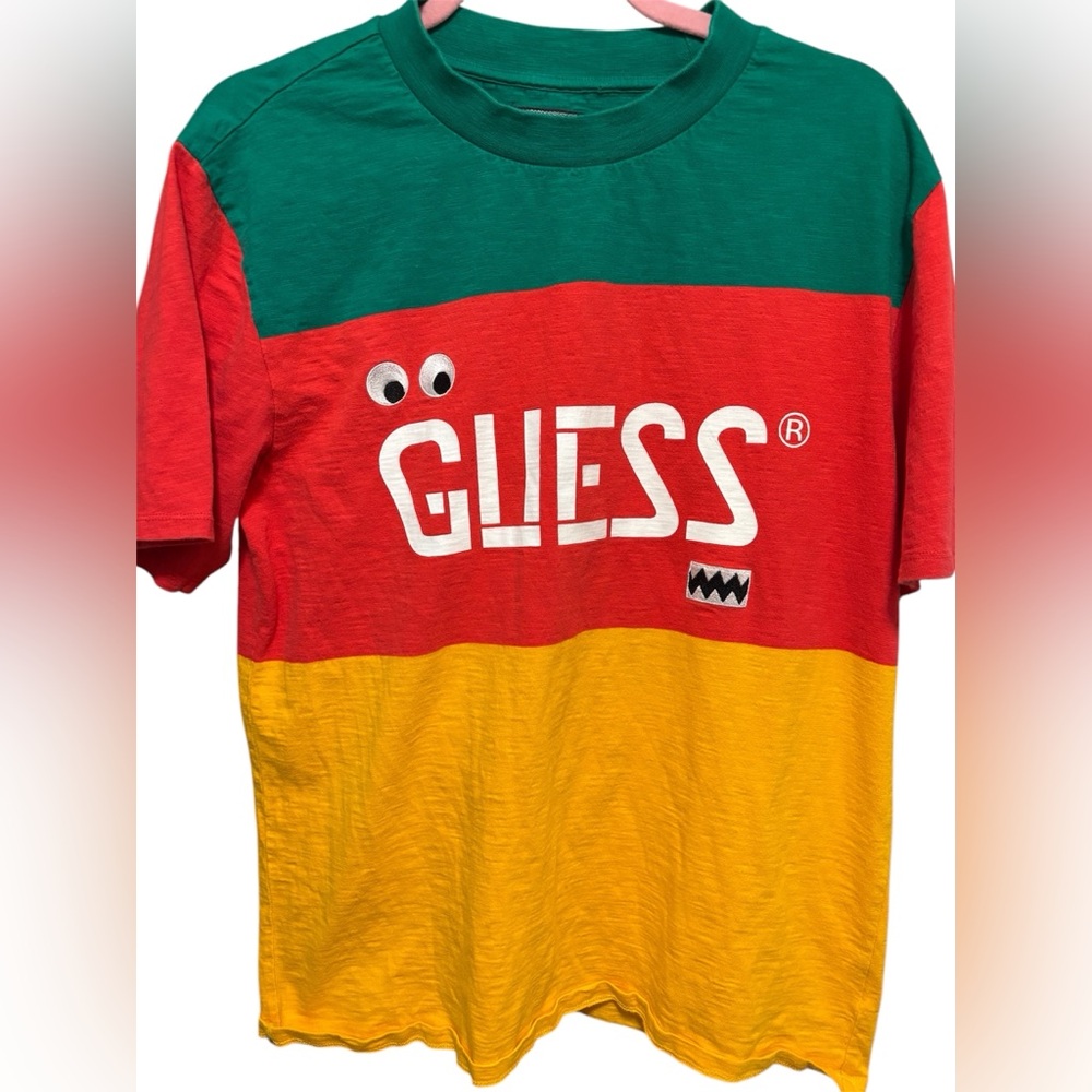 GUESS J Balvin size small color block Tee.